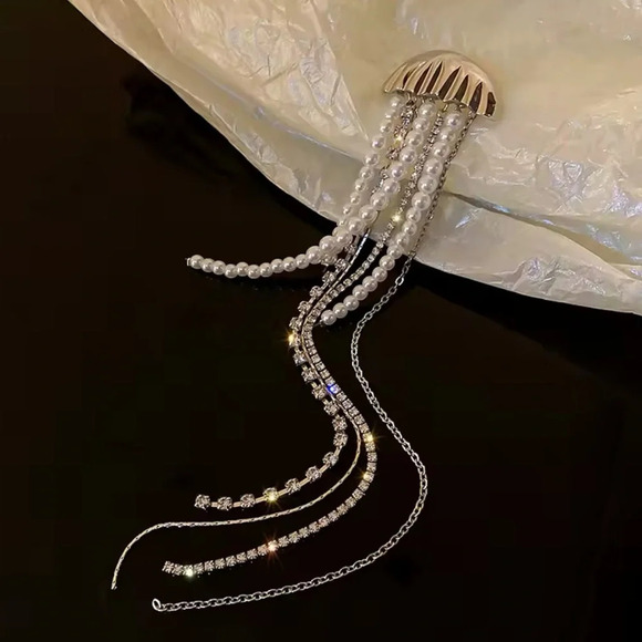Jellyfish Silver Pearl Brooch - Picture 3 of 14